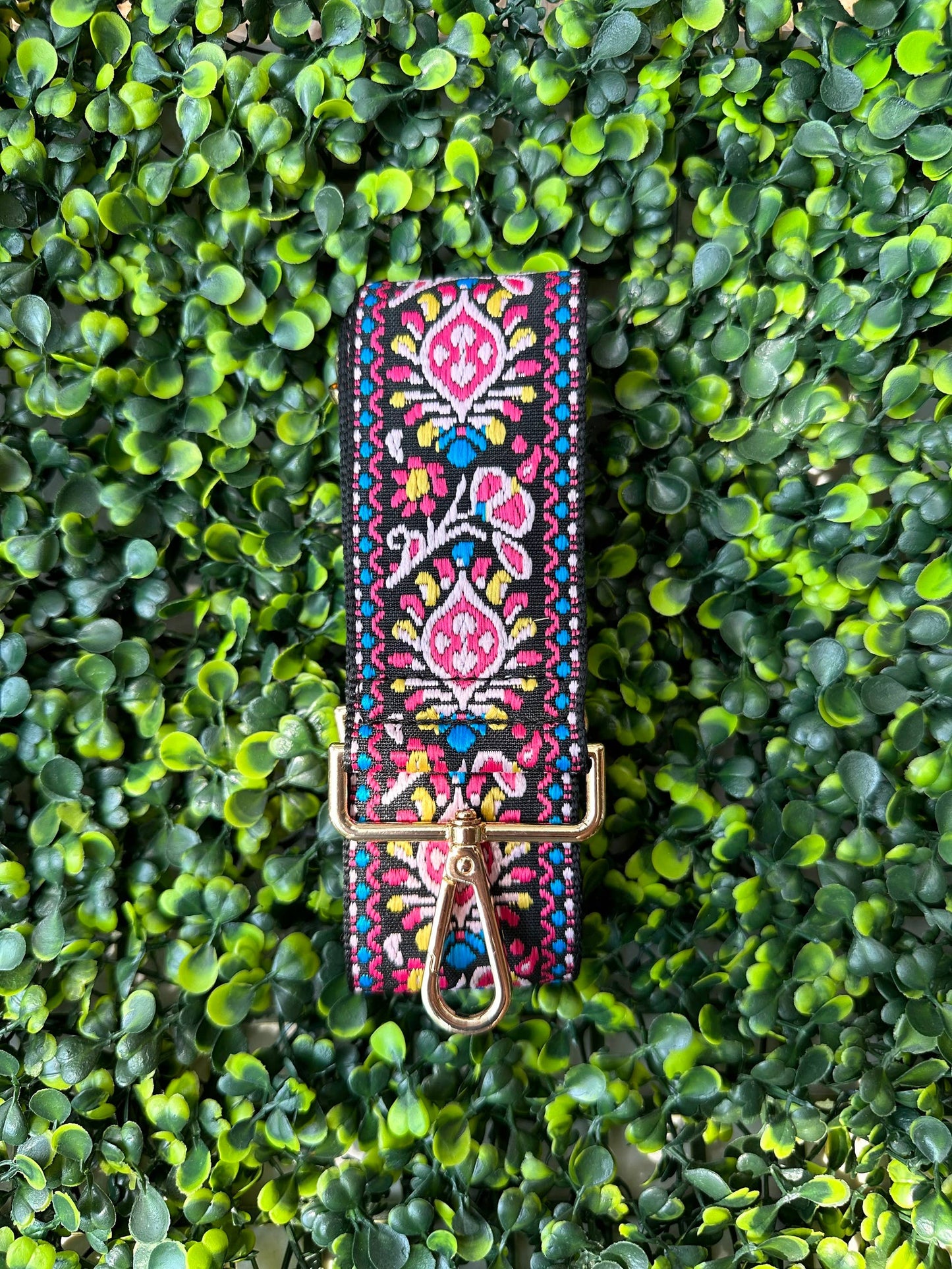 Boho Pattern Adjustable Handbag Strap for Guitar: Fuchsia