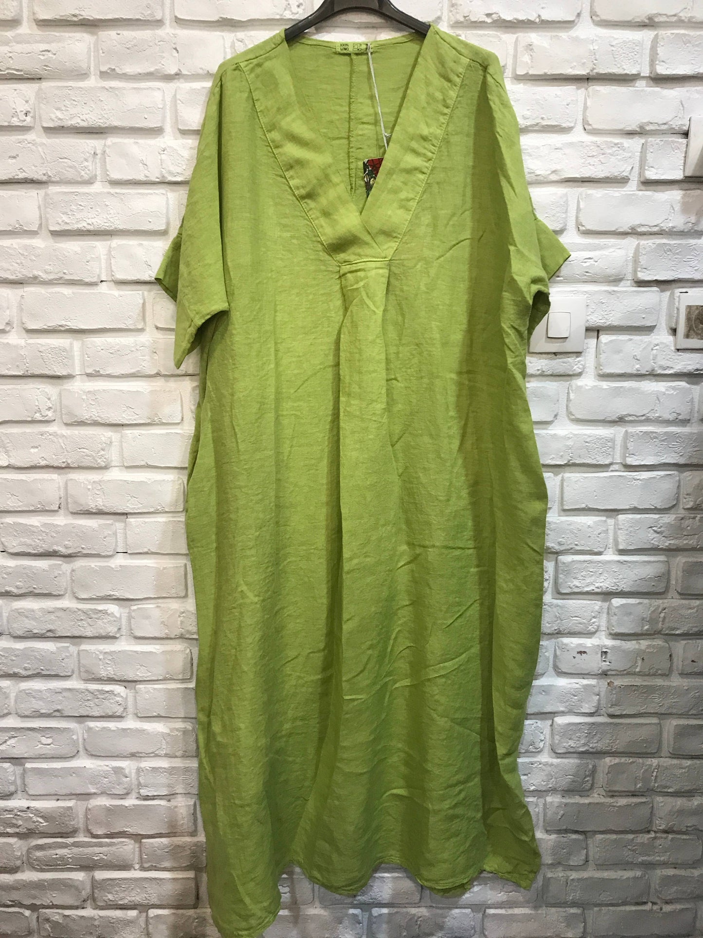 Long dress v-neck 62733 100% linen: Mustard