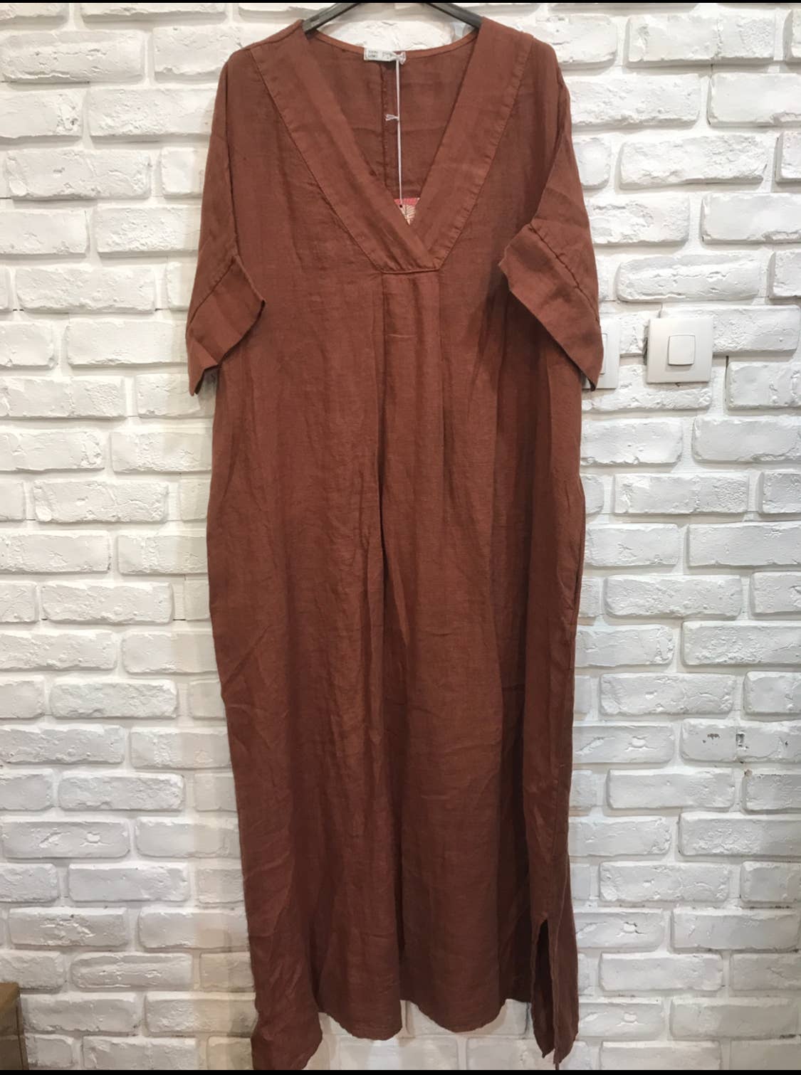 Long dress v-neck 62733 100% linen: Mustard