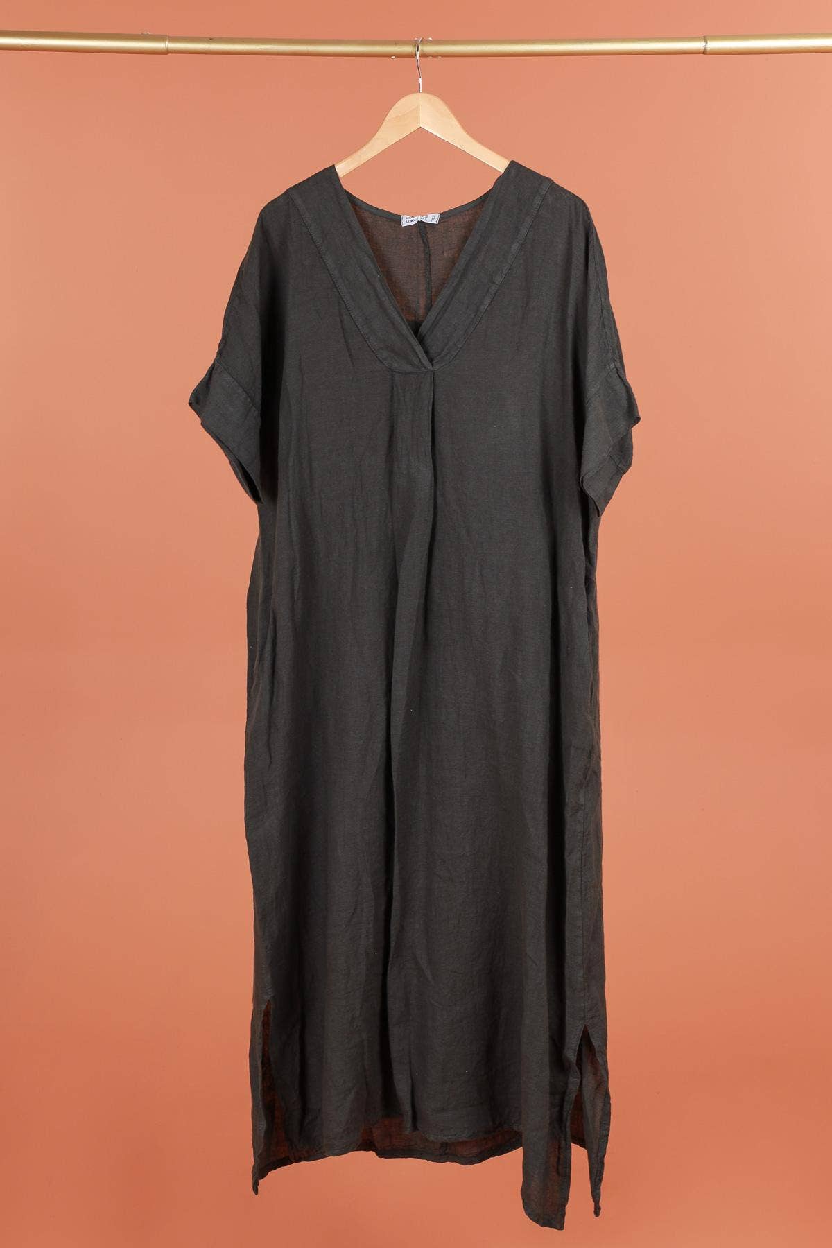 Long dress v-neck 62733 100% linen: Mustard