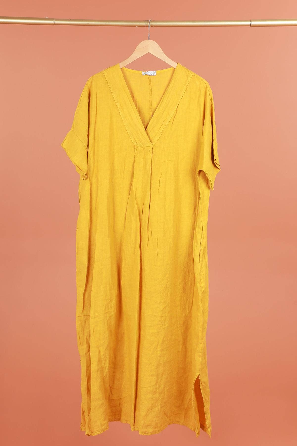 Long dress v-neck 62733 100% linen: Mustard