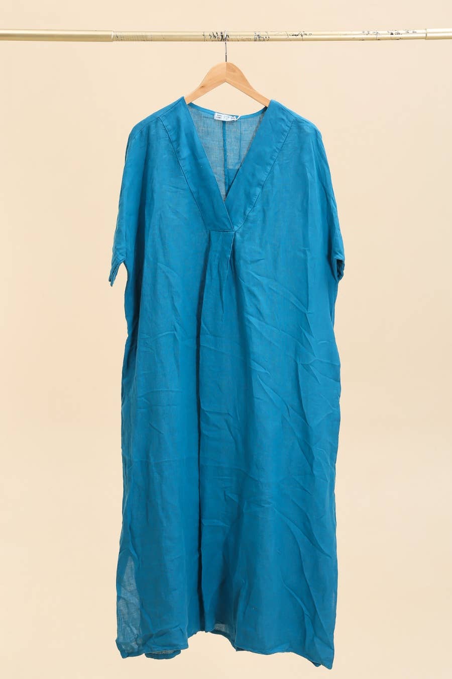 Long dress v-neck 62733 100% linen: Mustard