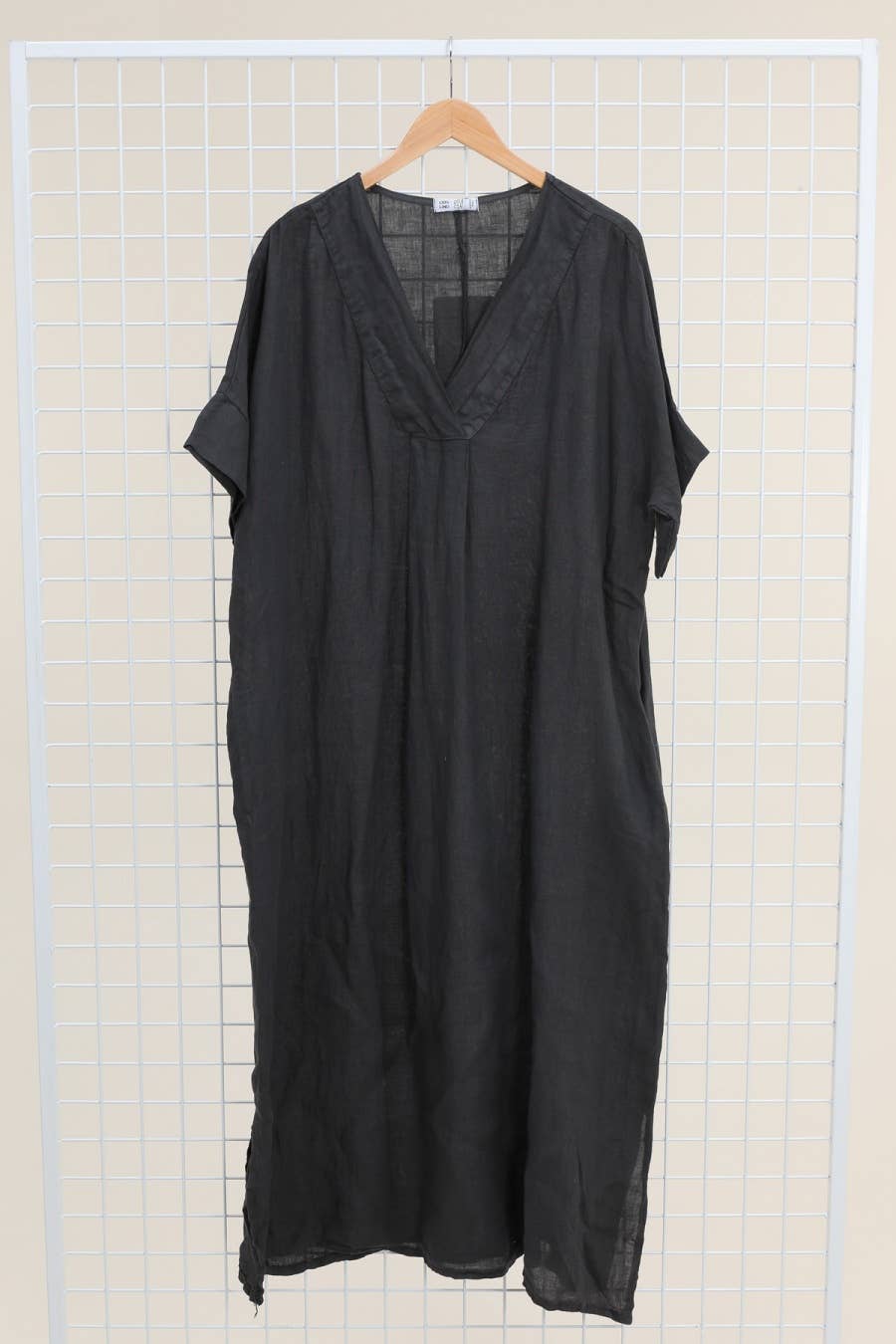 Long dress v-neck 62733 100% linen: Mustard