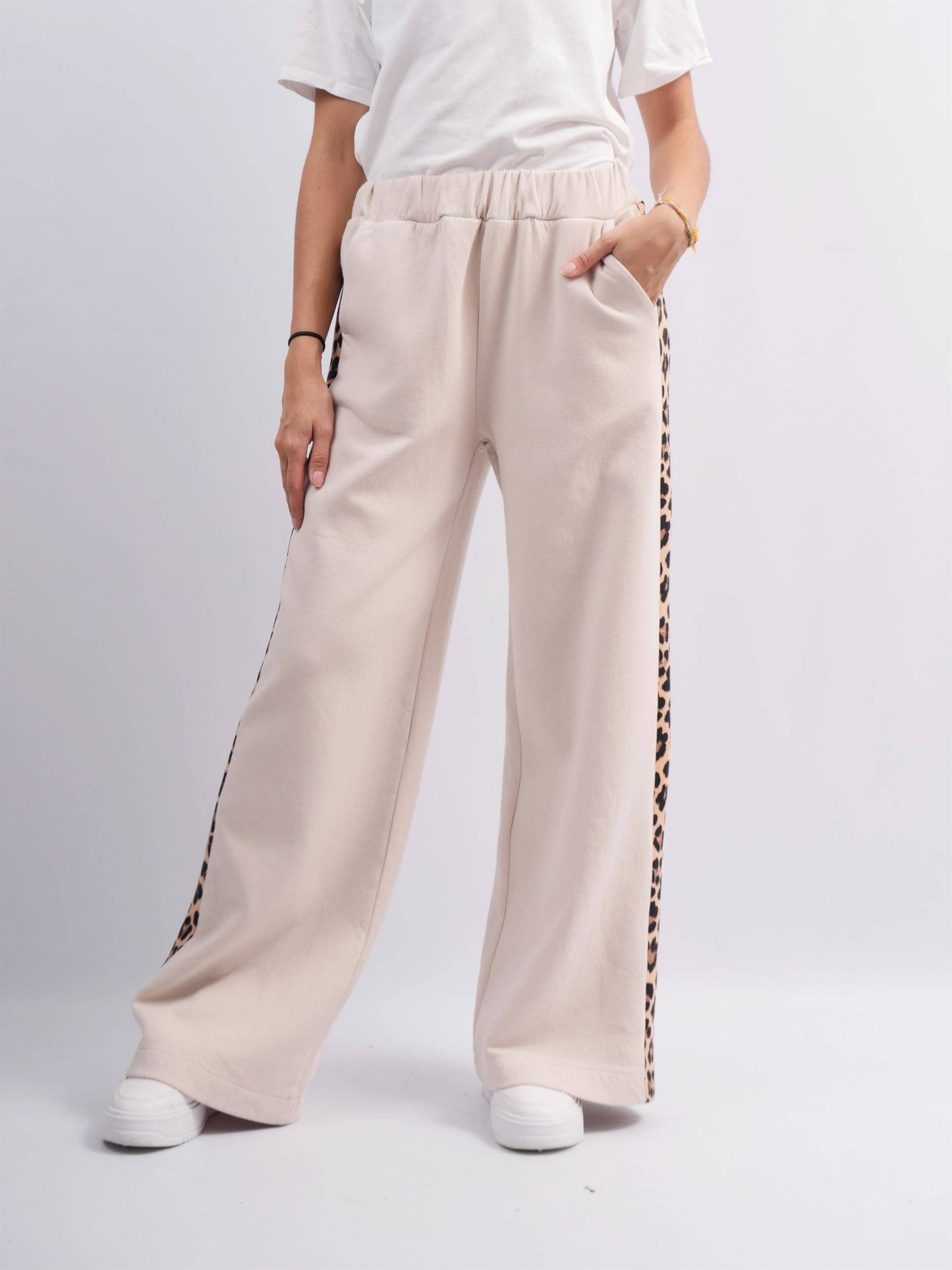 Wide leg joggers with leopard band Ivory