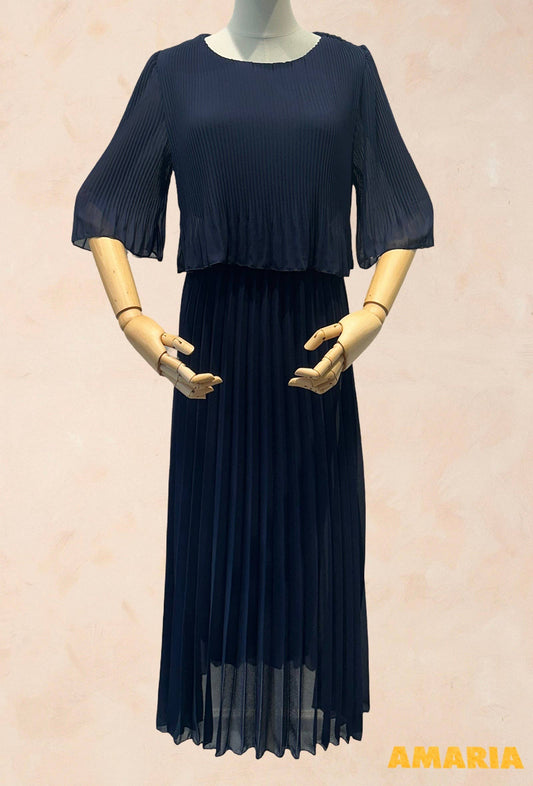 Elegant long pleated round neck dress-Navy