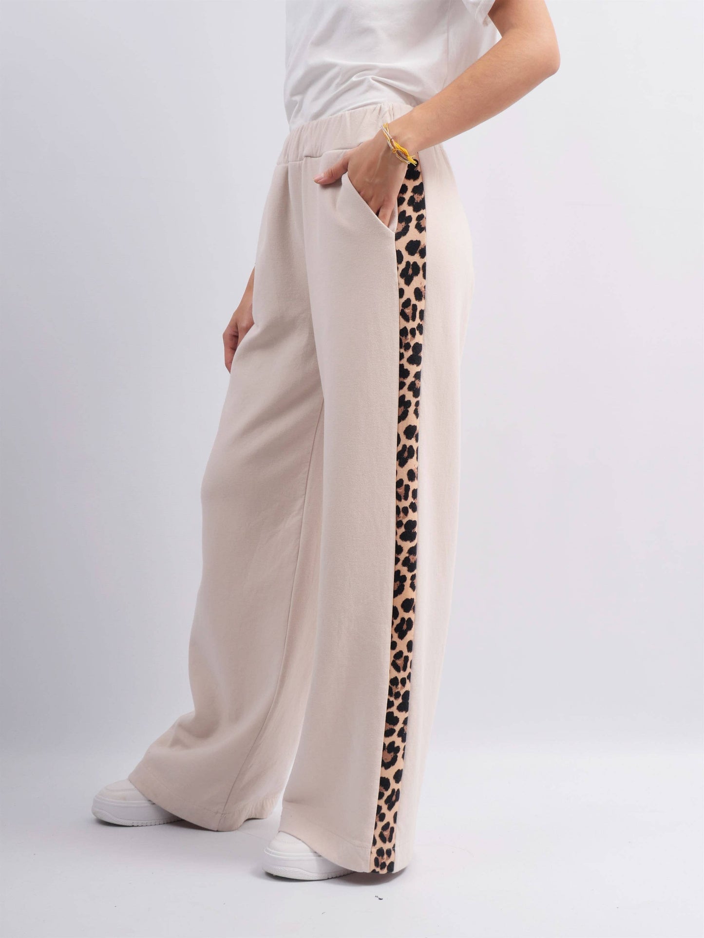 Wide leg joggers with leopard band Ivory